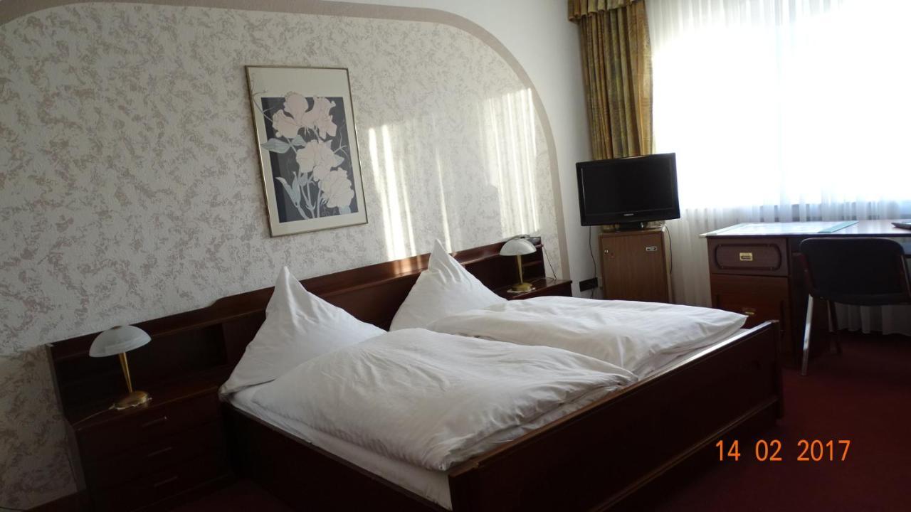 Bed & Breakfast Hotel Helga Hein Düsseldorf Zewnętrze zdjęcie