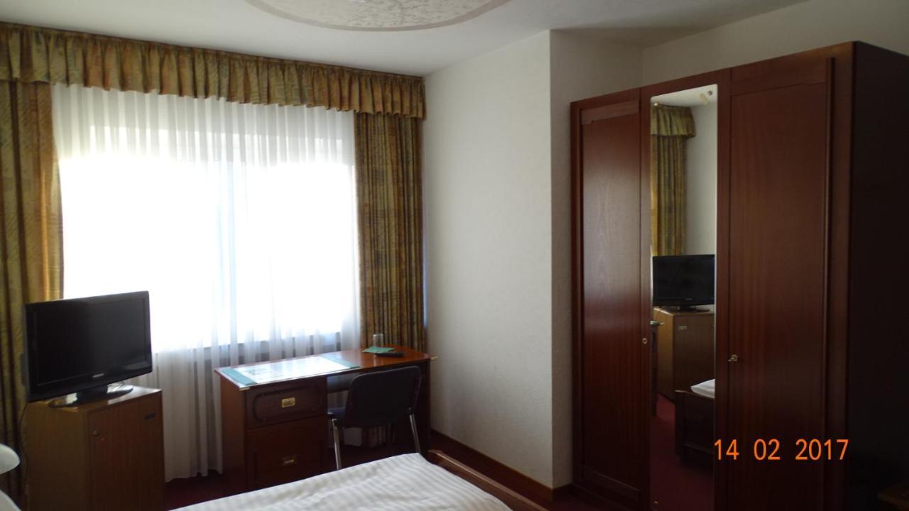 Bed & Breakfast Hotel Helga Hein Düsseldorf Zewnętrze zdjęcie